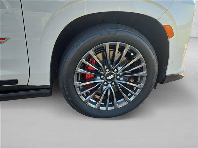 Used 2023 Cadillac Escalade ESV V AWD/4WD image 25