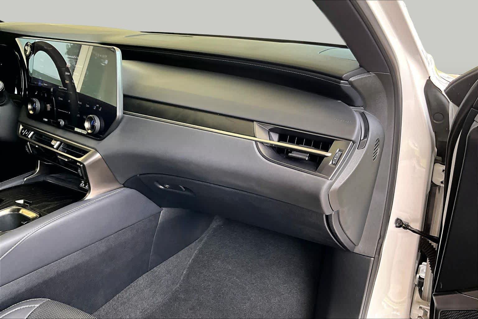 Used 2023 Lexus RX 350 Premium Plus w/ Cold Area Package FWD image 16