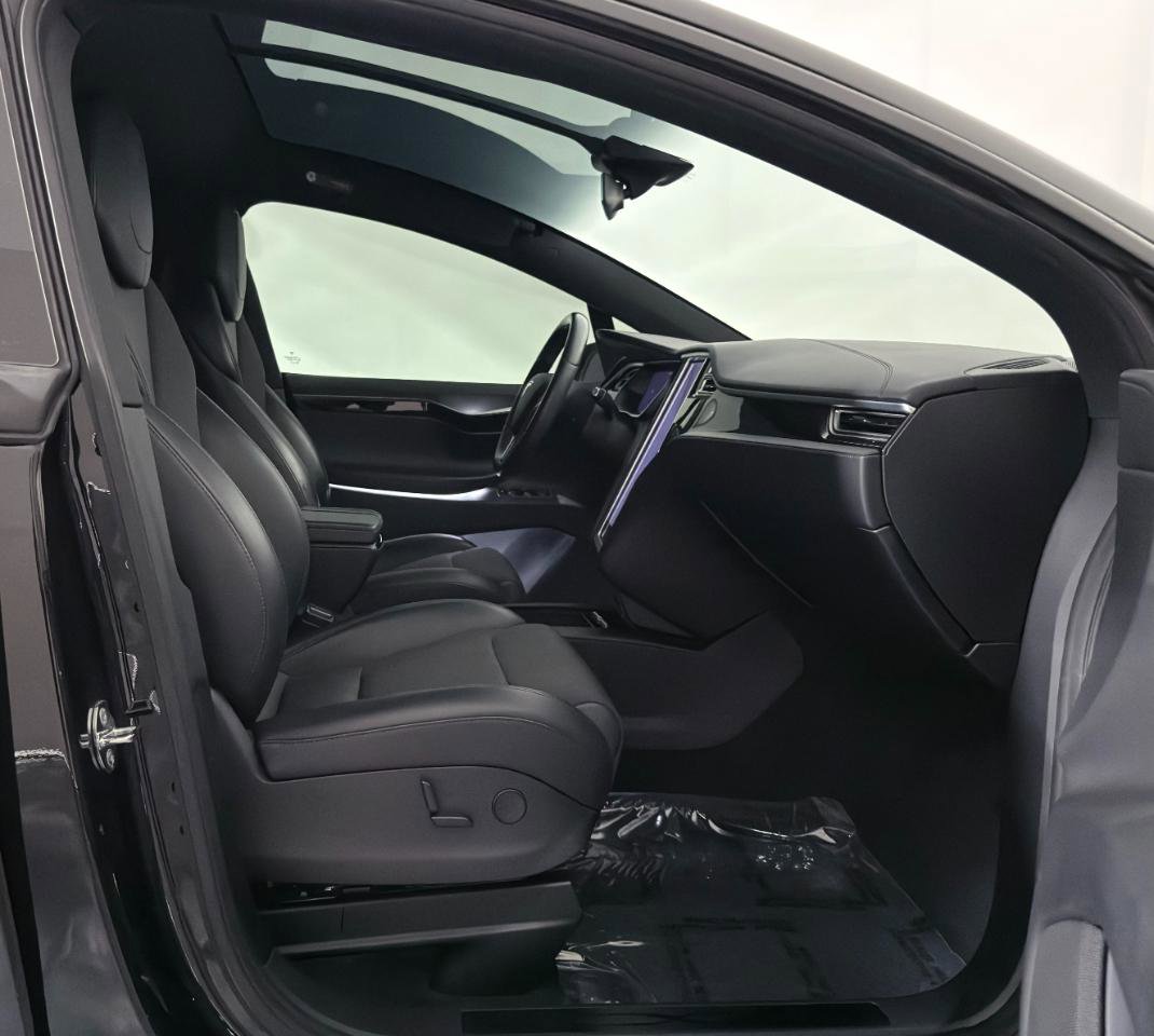 Used 2018 Tesla Model X 75D AWD/4WD image 32
