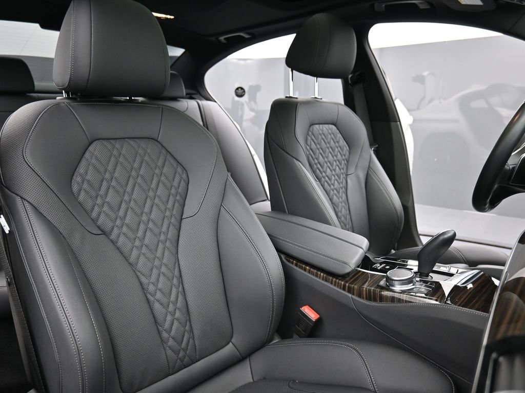 Used 2023 BMW 530i xDrive w/ M Sport Package AWD/4WD image 19