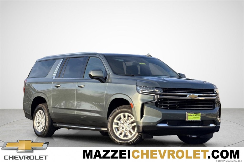 Used 2024 Chevrolet Suburban LT image 1