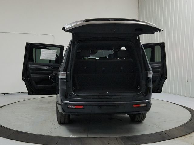 New 2026 Jeep Grand Wagoneer Limited w/ HD Trailer Tow Package image 14