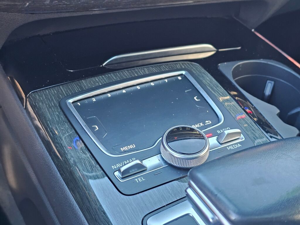 Used 2018 Audi Q7 3.0T Prestige image 32