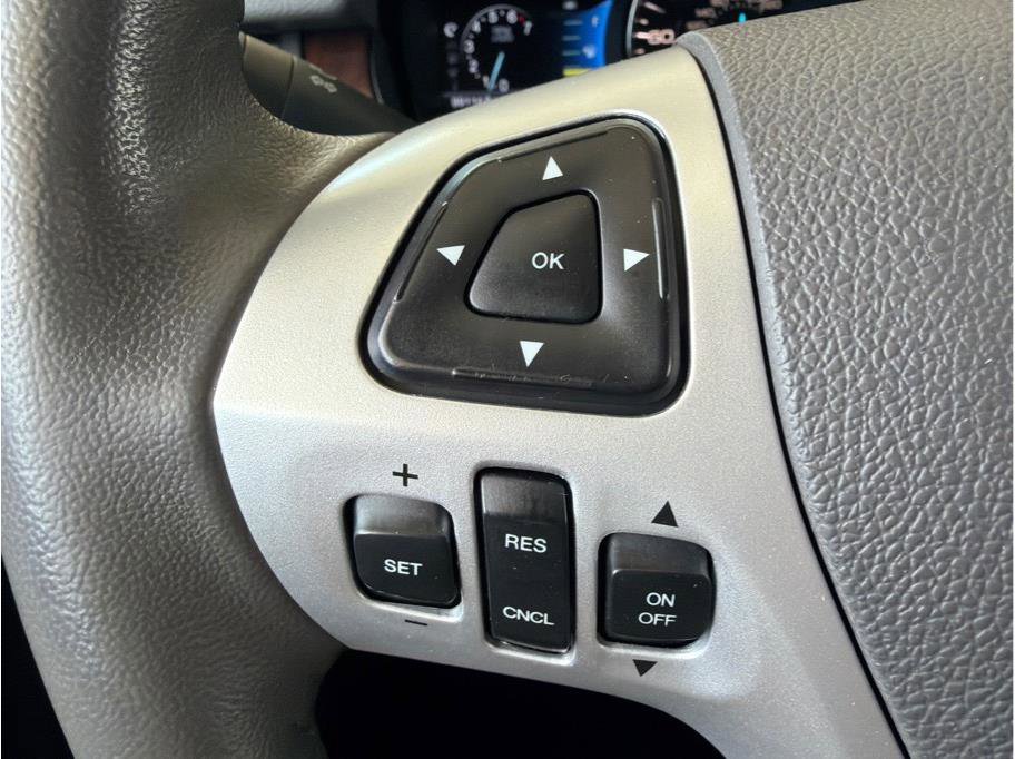 Used 2012 Ford Edge Limited w/ Driver Entry Pkg FWD image 17