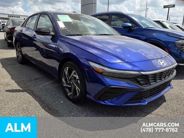 Used 2025 Hyundai Elantra Sport image 15