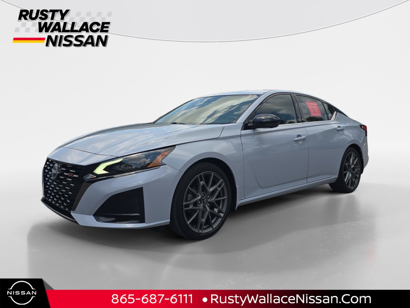 Certified 2023 Nissan Altima 2.0 SR FWD image 1