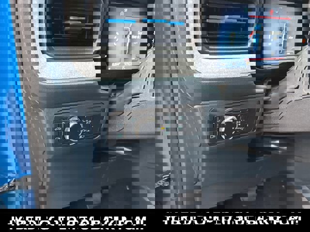 New 2025 Ford Maverick XLT image 8