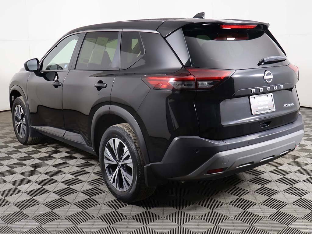 Used 2023 Nissan Rogue SV image 7
