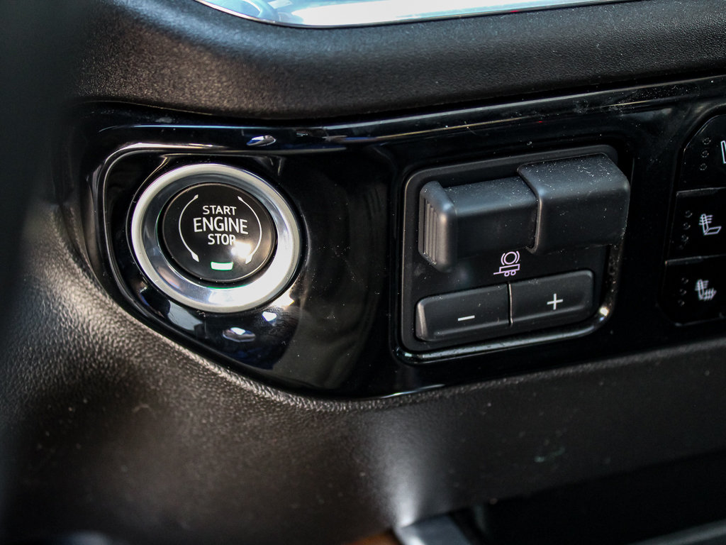 Used 2024 Chevrolet Silverado 1500 High Country w/ Technology Package AWD/4WD image 35