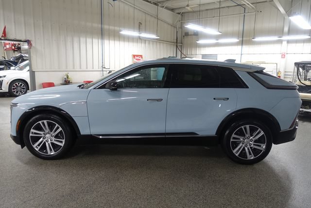 Used 2024 Cadillac Lyriq Tech AWD/4WD image 4
