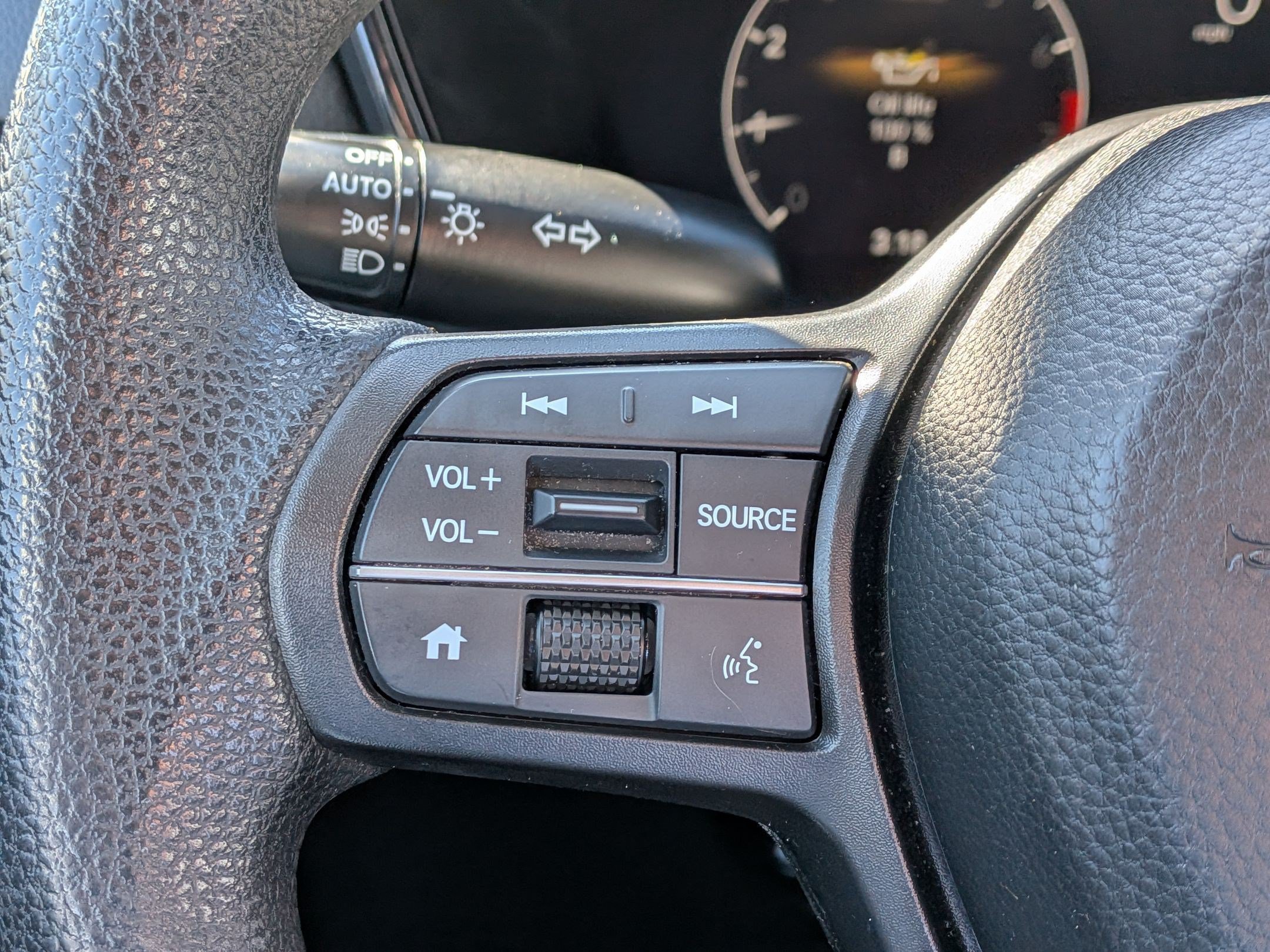 Used 2025 Honda CR-V LX image 16
