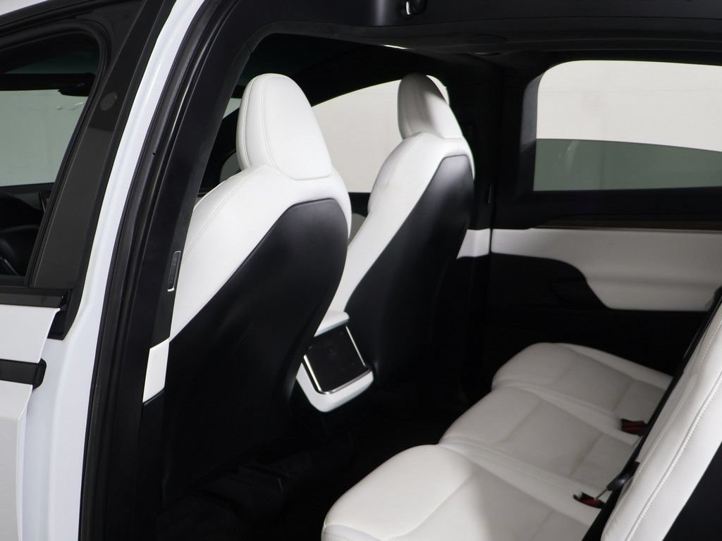 Used 2022 Tesla Model X AWD/4WD image 29