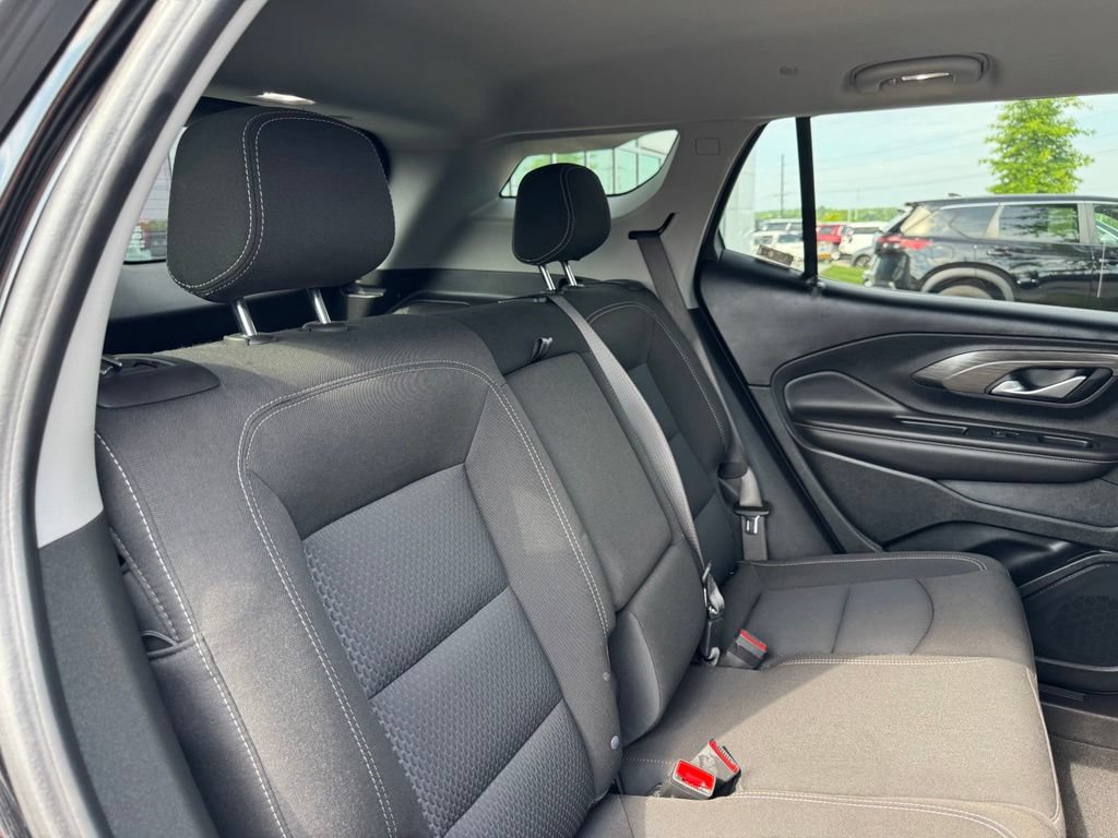 Used 2022 GMC Terrain SLE w/ Driver Convenience Package FWD image 24