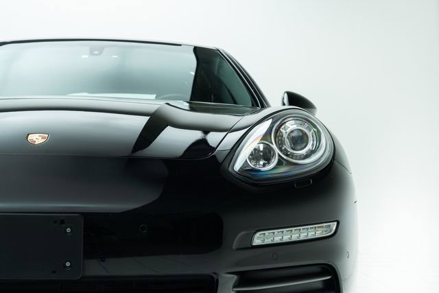 Used 2016 Porsche Panamera 4 Edition image 7