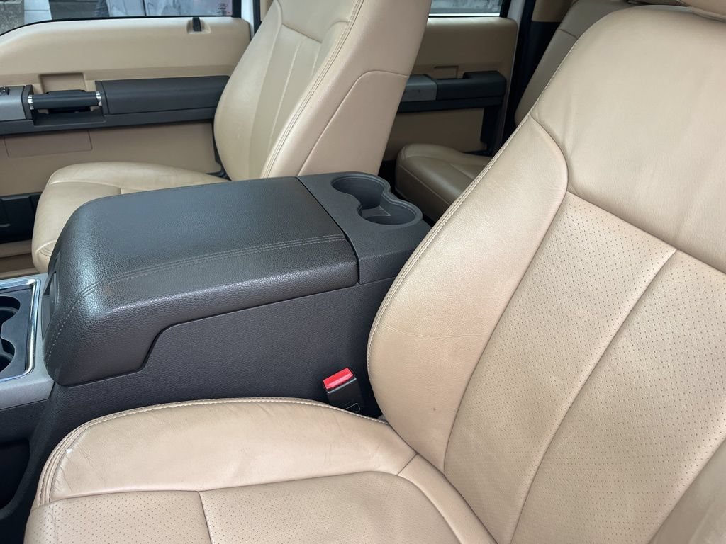 Used 2016 Ford F350 Lariat w/ Chrome Package image 9