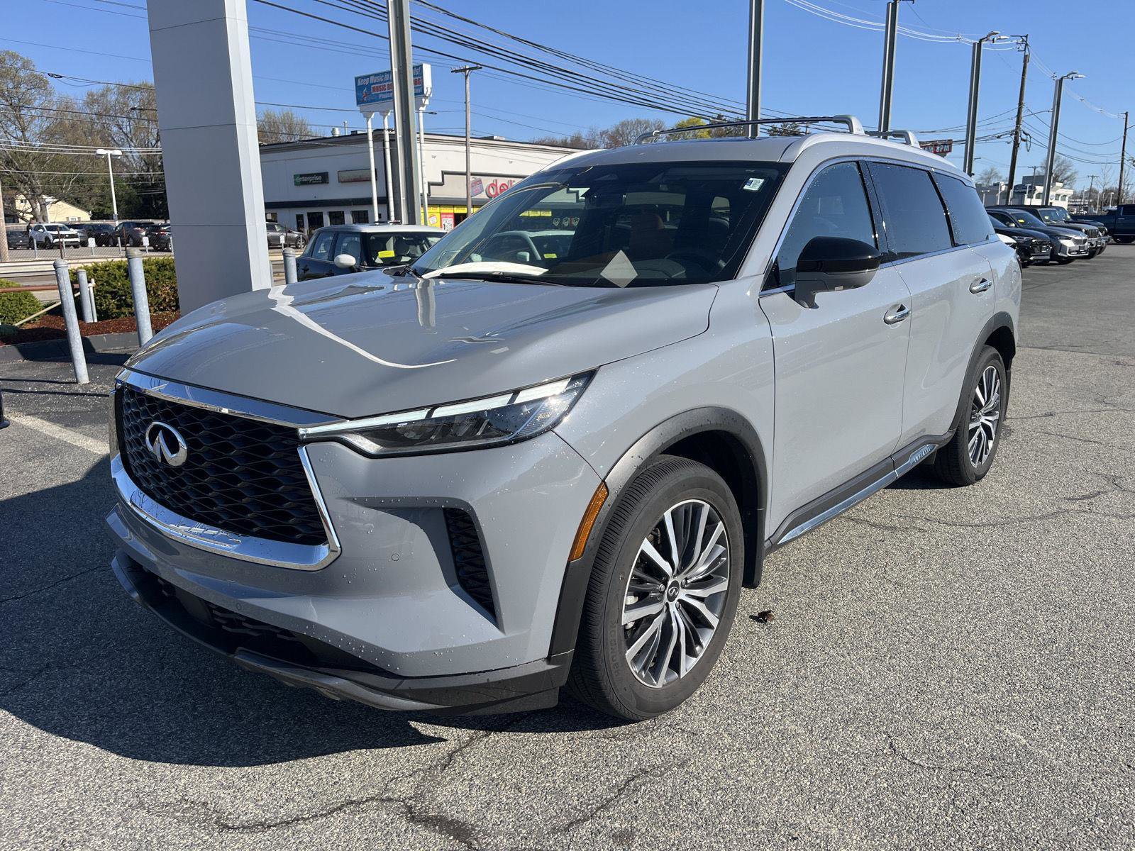 Used 2025 INFINITI QX60 Sensory image 7