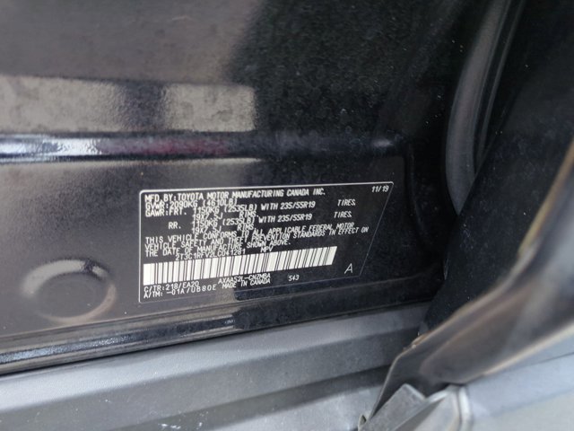 Used 2020 Toyota RAV4 XLE Premium FWD image 25