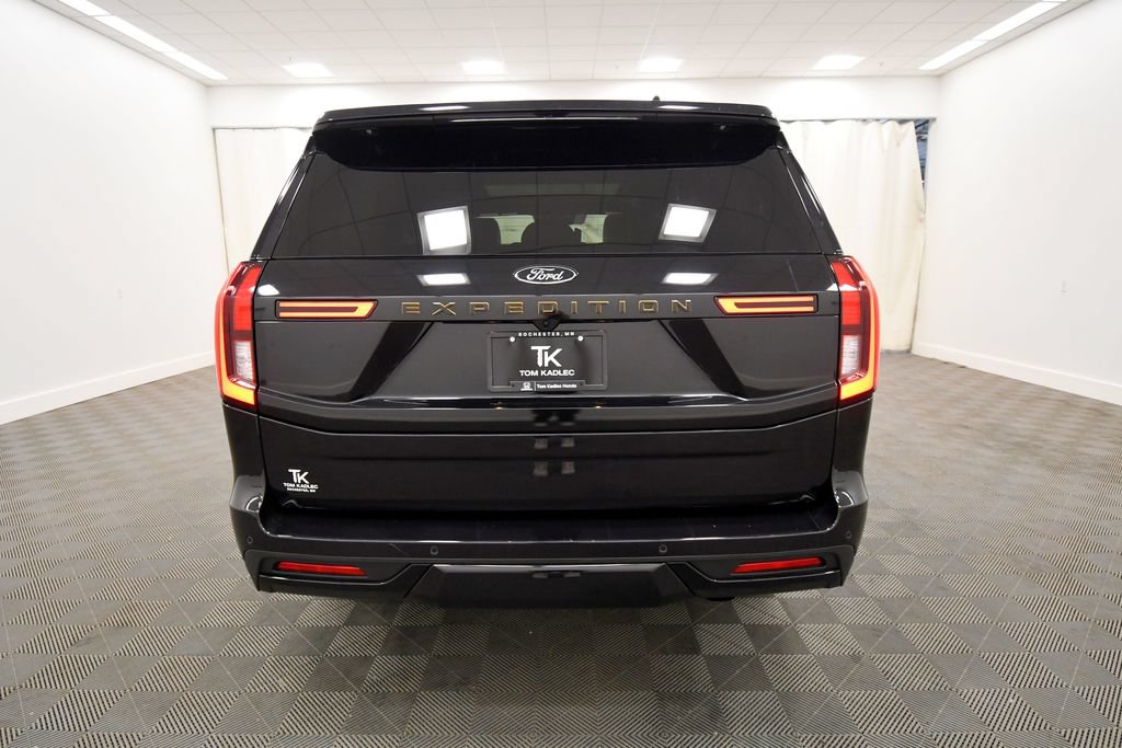 Used 2025 Ford Expedition Tremor AWD/4WD image 6