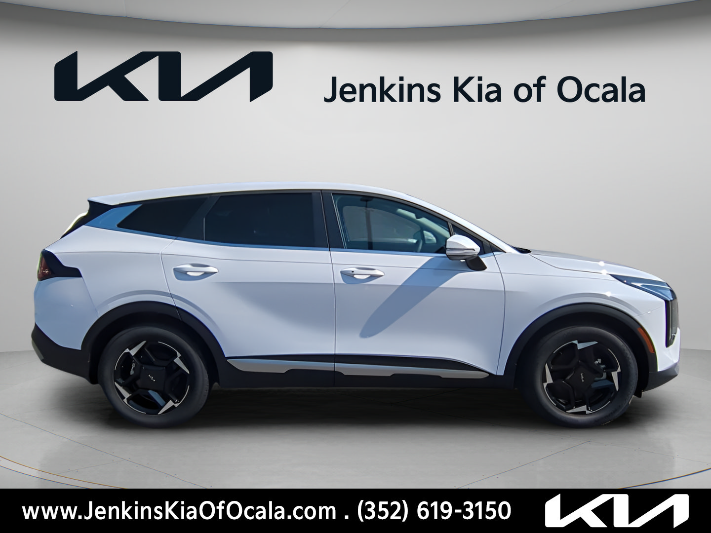 Certified 2026 Kia Sportage EX FWD image 2