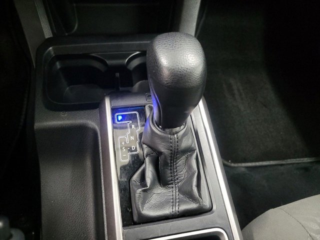 Used 2021 Toyota Tacoma SR5 w/ Technology Package image 6