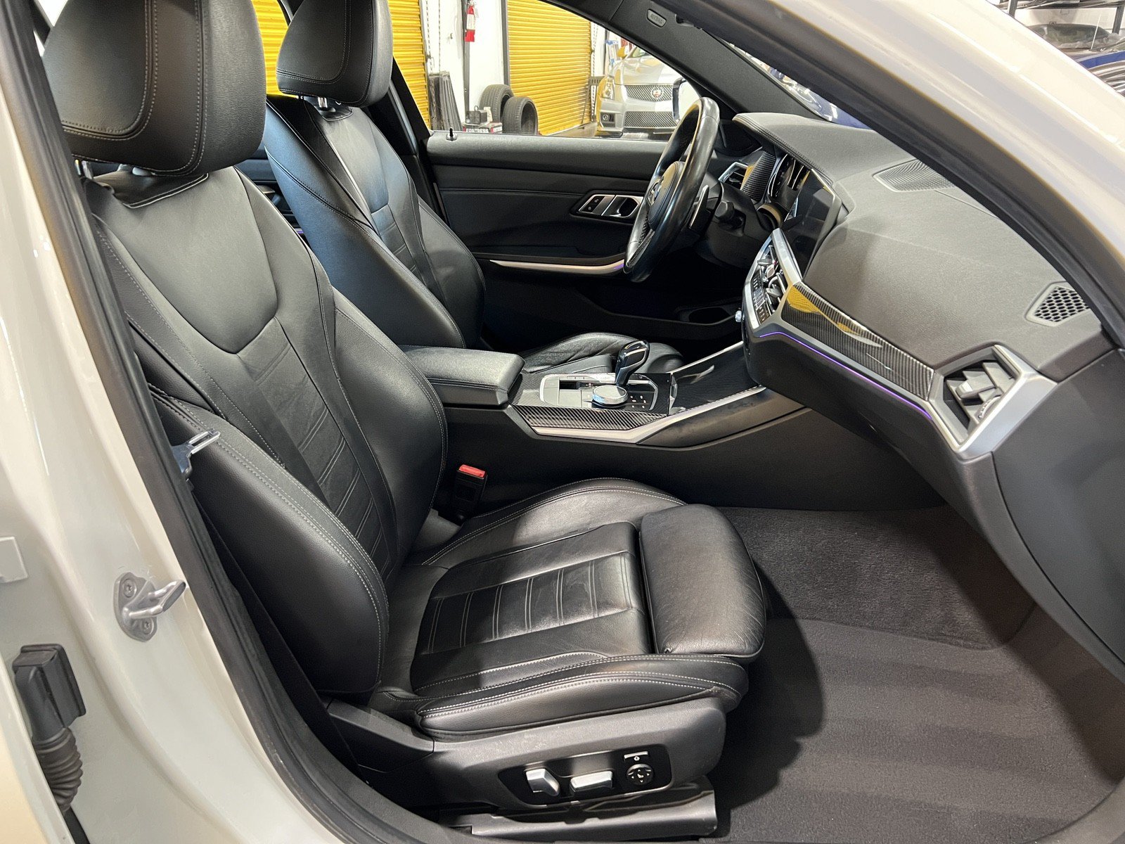 Used 2020 BMW 330i Sedan w/ M Sport Package RWD image 17