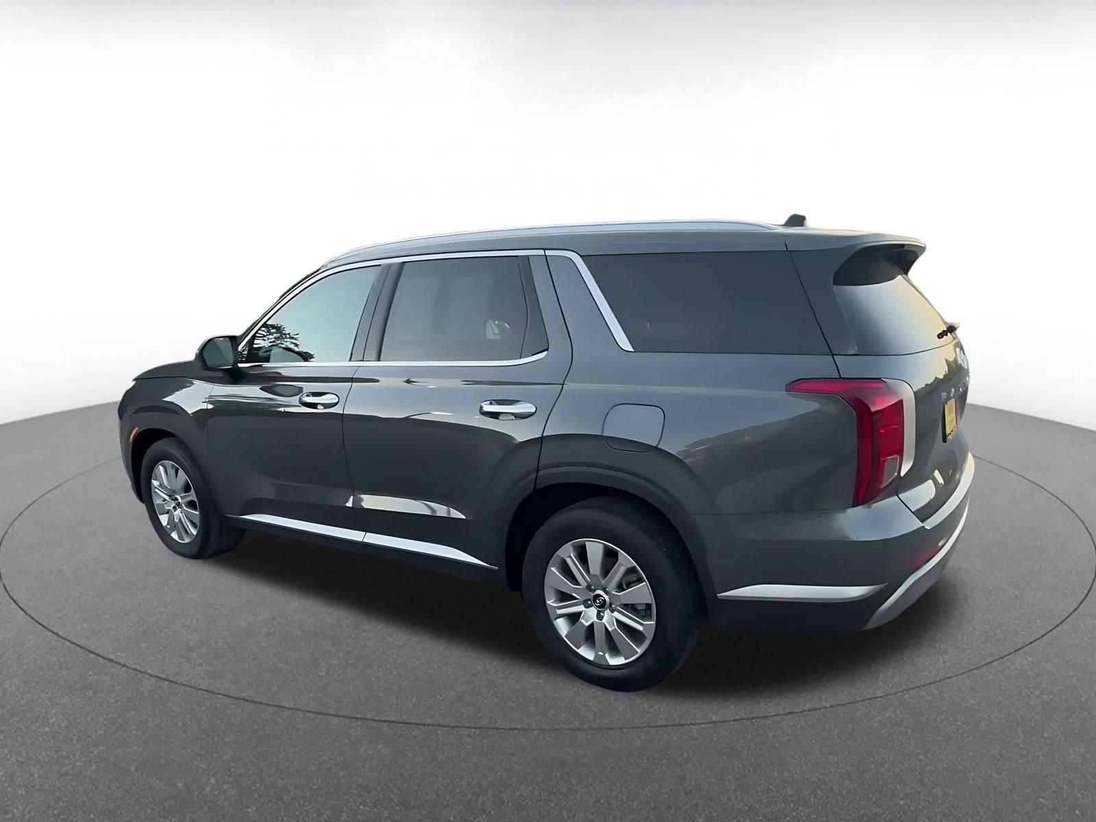 Used 2025 Hyundai Palisade SEL FWD image 9
