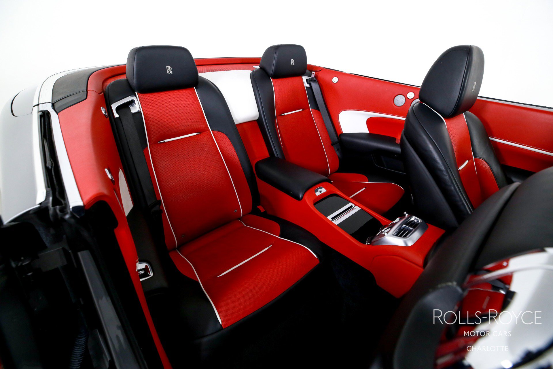 Used 2019 Rolls-Royce Dawn image 25