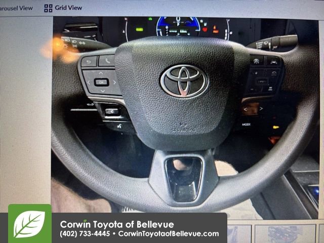 Used 2025 Toyota Camry LE image 9
