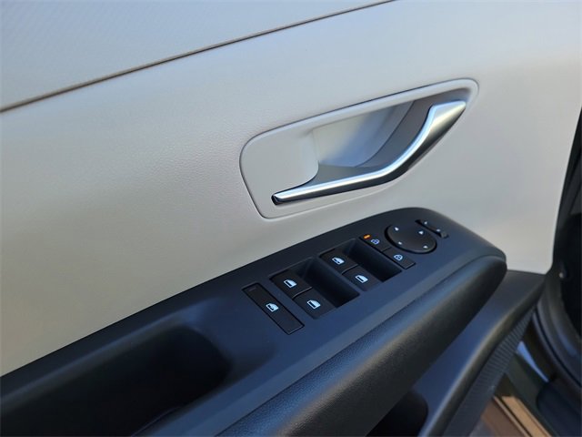 Certified 2025 Hyundai Tucson SE image 19