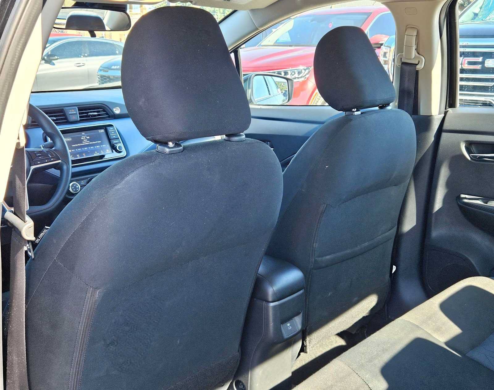 Used 2025 Nissan Versa SV FWD image 15