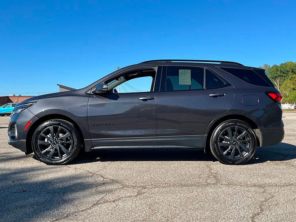 Used 2022 Chevrolet Equinox RS w/ RS Leather Package image 4