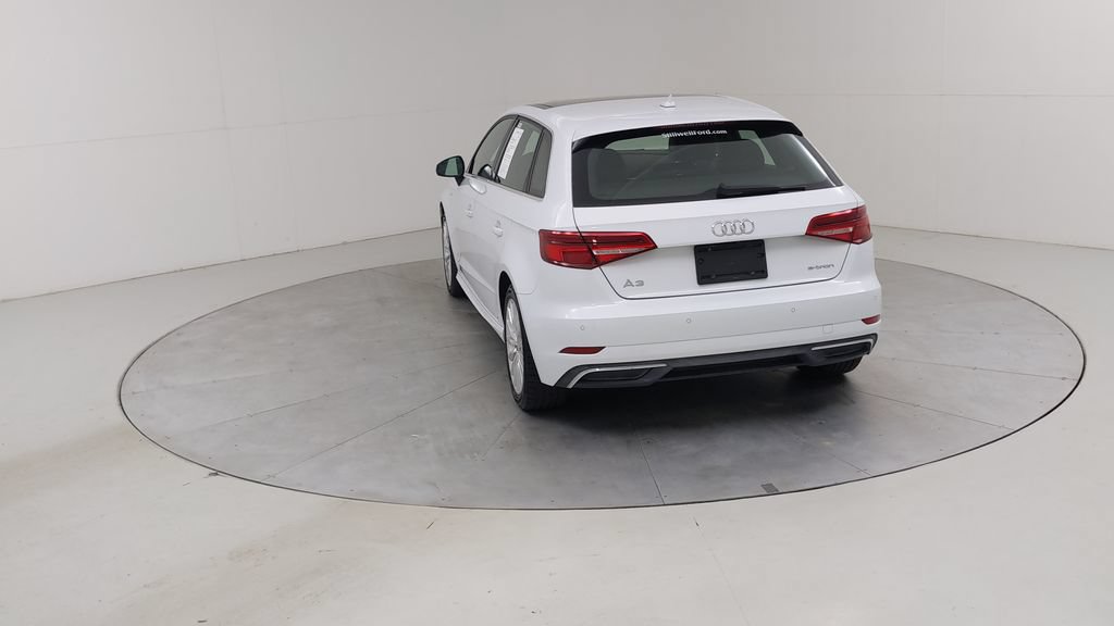 Used 2018 Audi A3 e-tron Prestige w/ Prestige Package FWD image 16