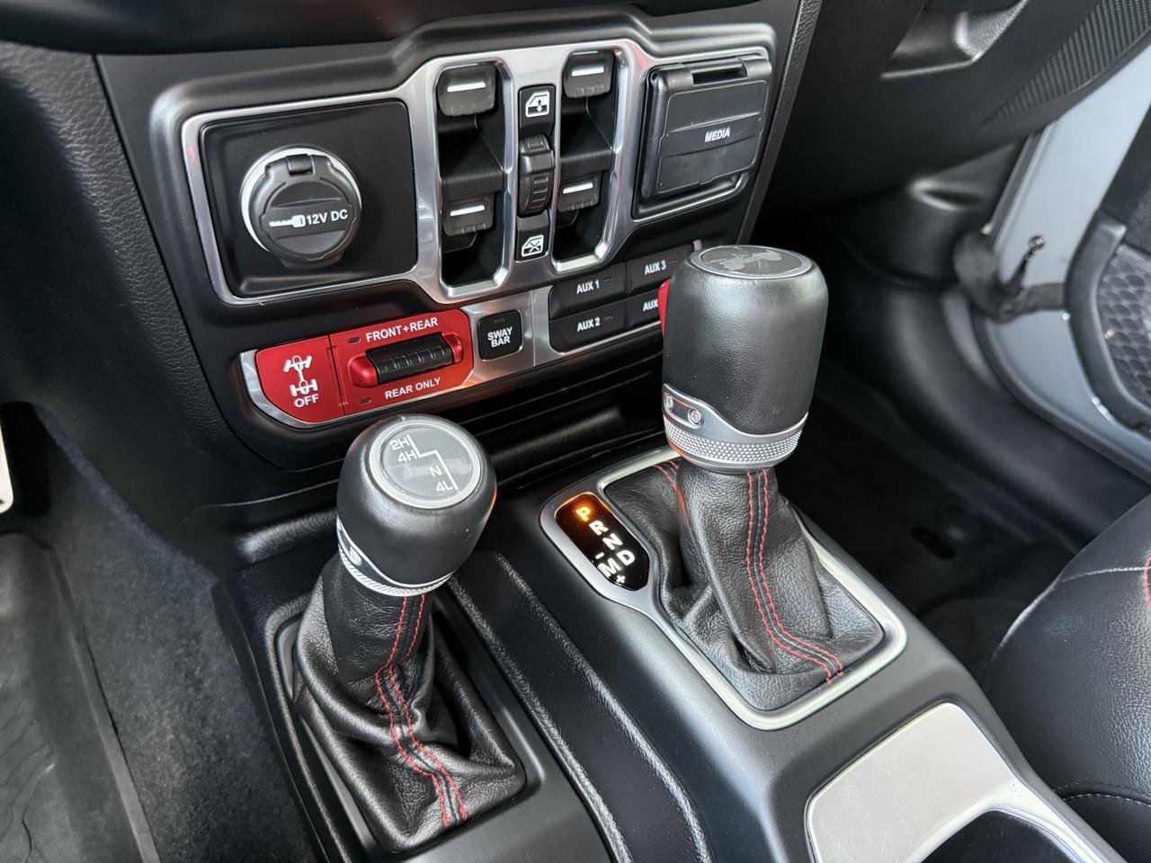 Used 2020 Jeep Wrangler Unlimited Rubicon w/ Quick Order Package 28Y Recon AWD/4WD image 27