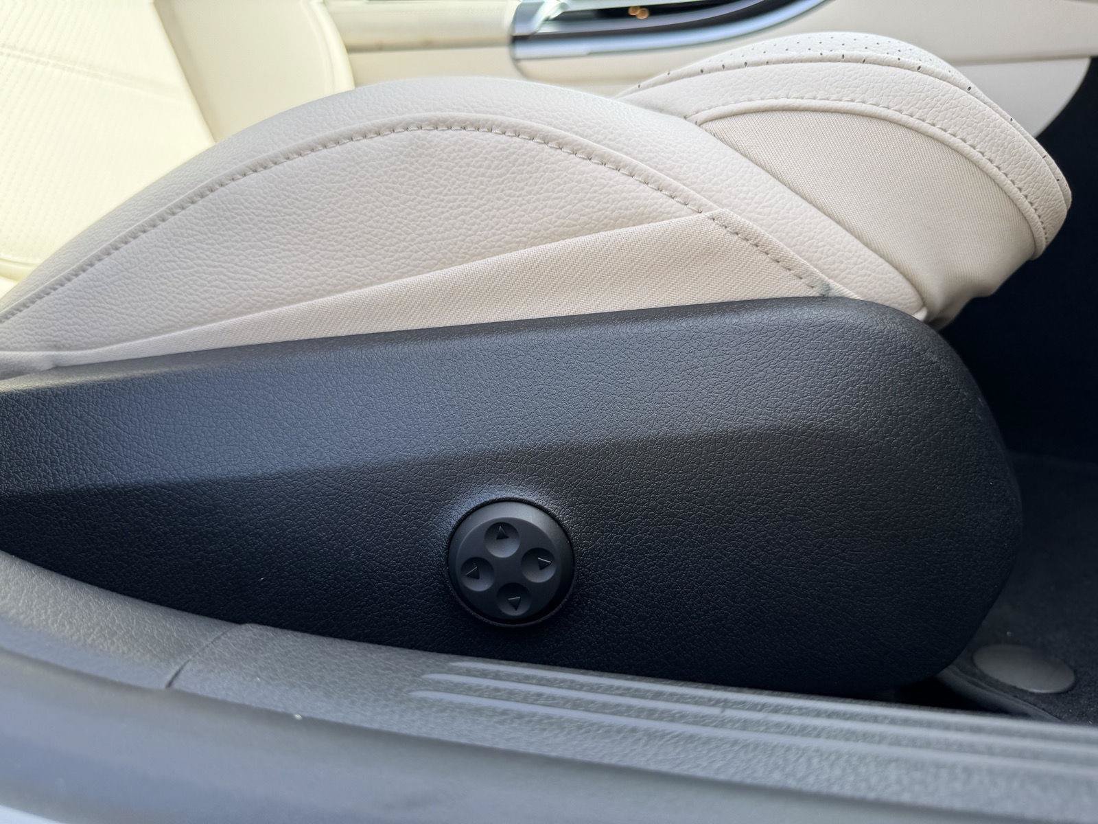 Certified 2023 Mercedes-Benz C 300 Sedan image 32
