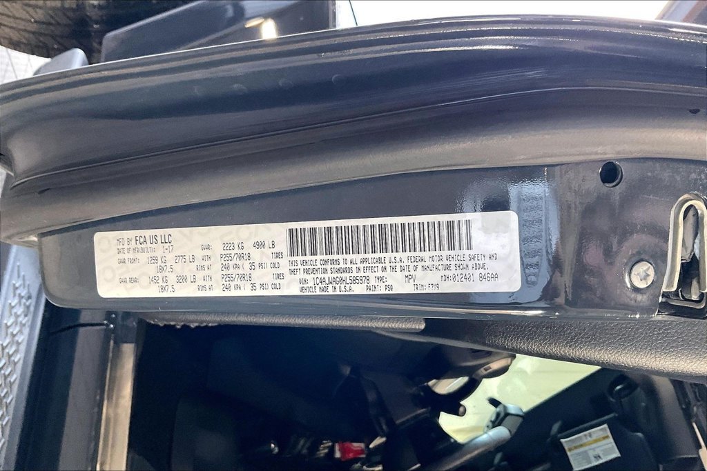 Used 2017 Jeep Wrangler Sport AWD/4WD image 32