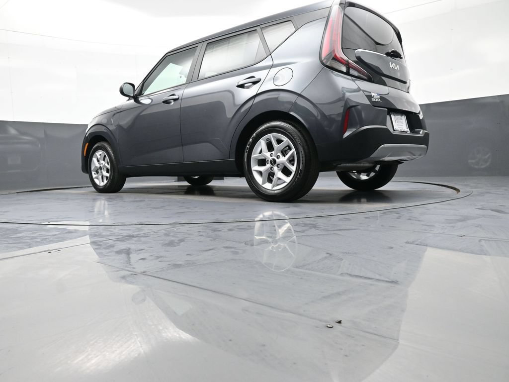 Certified 2025 Kia Soul S FWD image 31