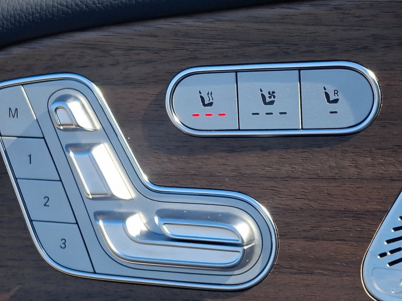 New 2026 Mercedes-Benz GLE 450 4MATIC image 17