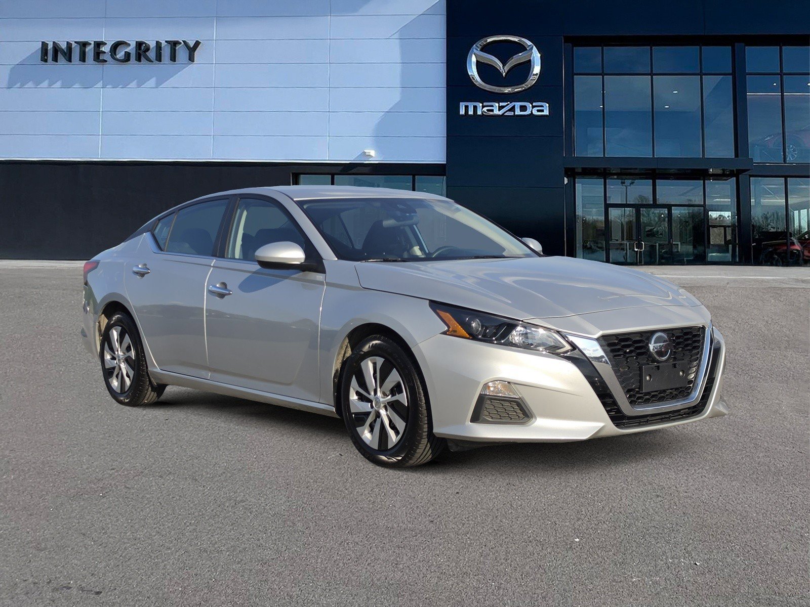 Used 2022 Nissan Altima 2.5 S FWD image 2