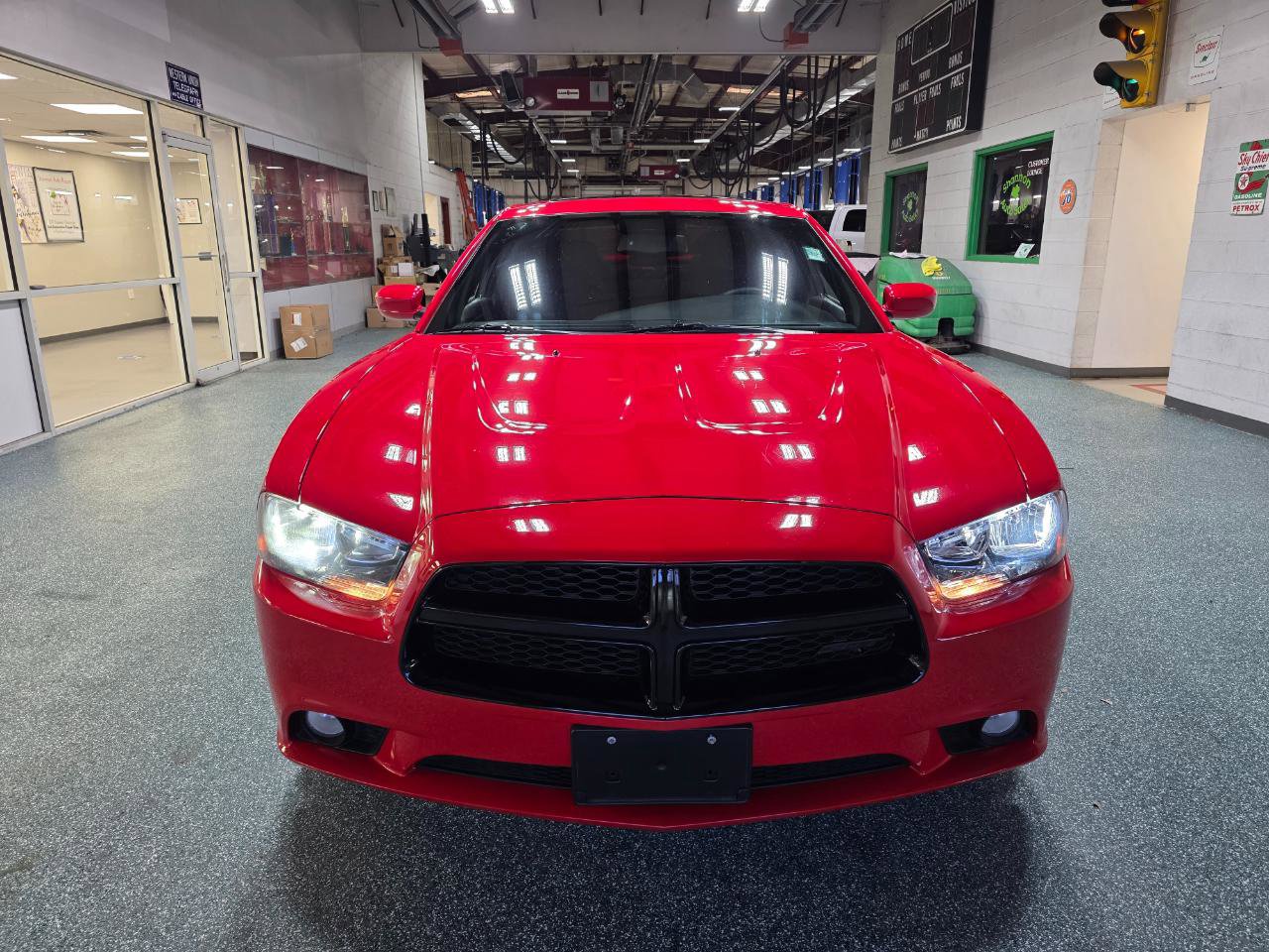 Used 2014 Dodge Charger SXT image 3