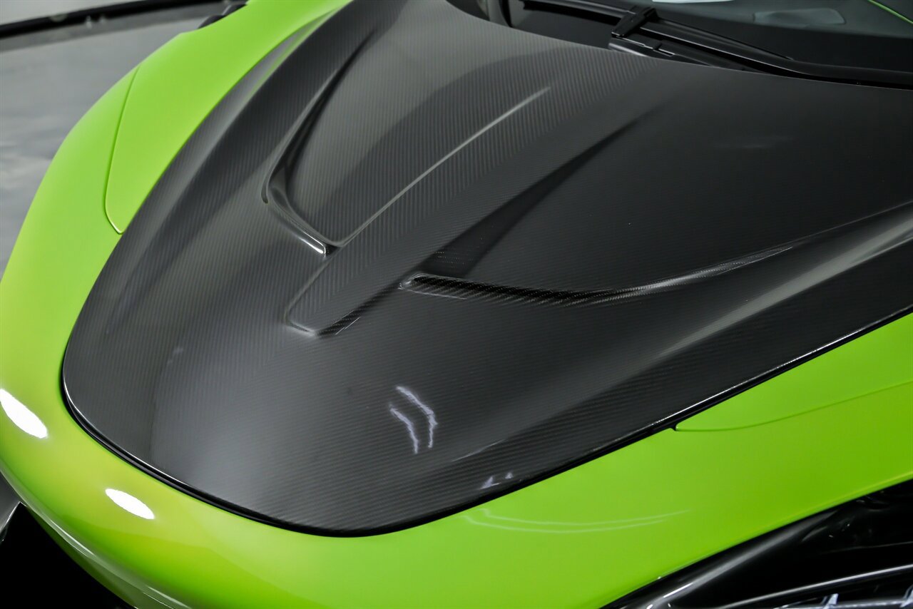 Used 2022 McLaren 765LT image 8