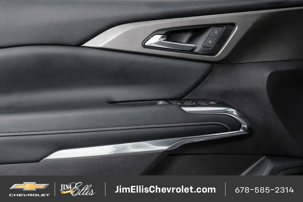 Certified 2025 Chevrolet Traverse LT FWD image 6