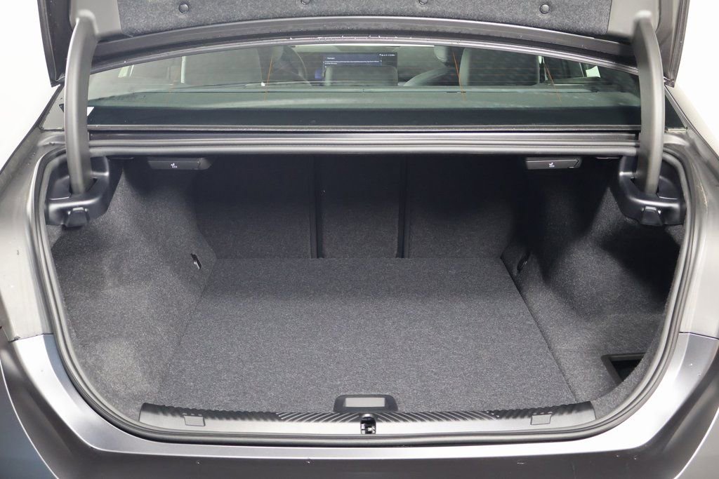 New 2026 BMW i5 eDrive40 image 8