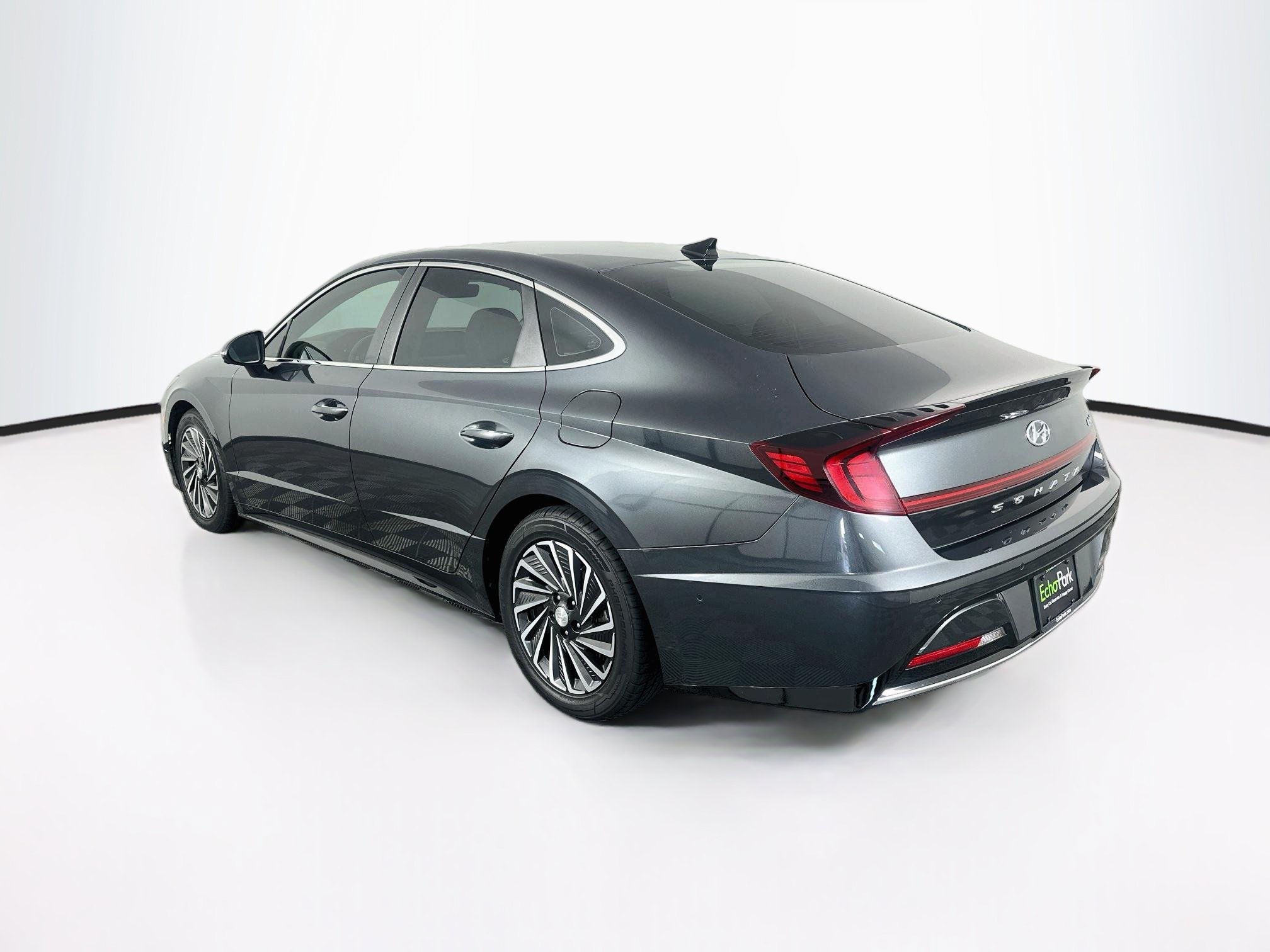 Used 2022 Hyundai Sonata Limited FWD image 5