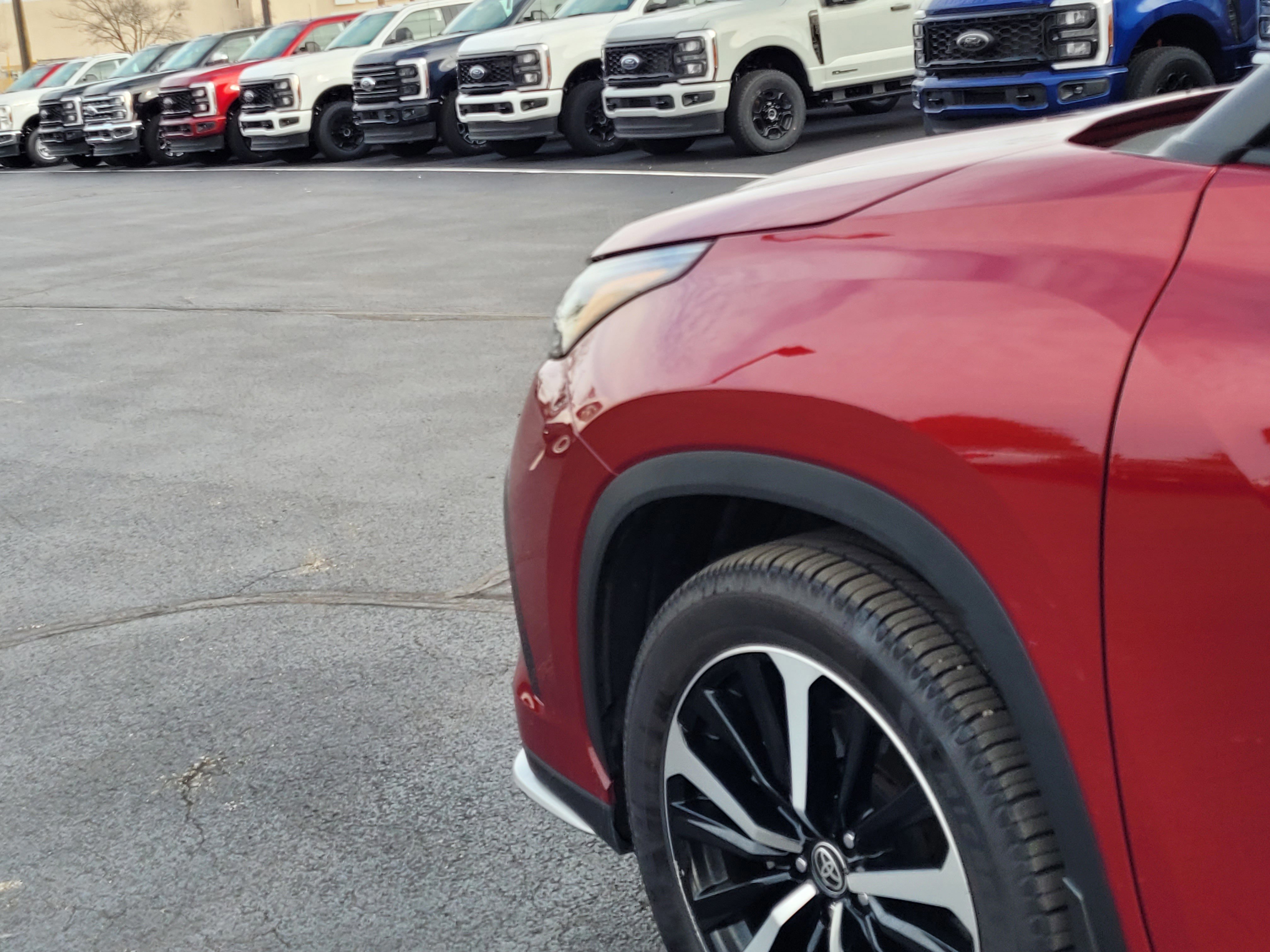 Used 2022 Toyota Highlander XSE image 10