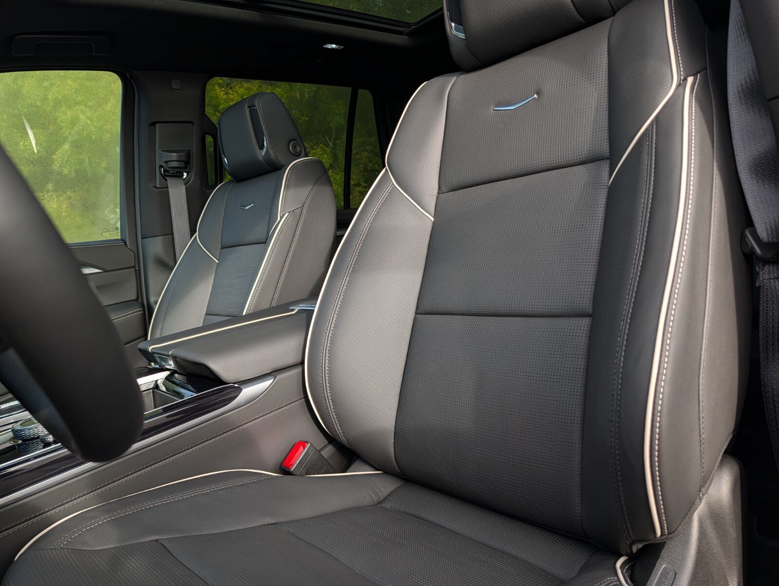 New 2026 Cadillac Escalade Sport w/ Touring Package AWD/4WD image 31