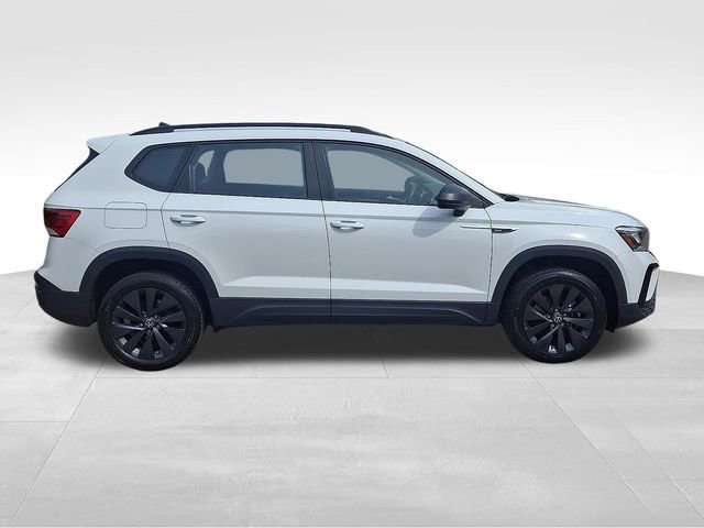 Used 2024 Volkswagen Taos S FWD image 9