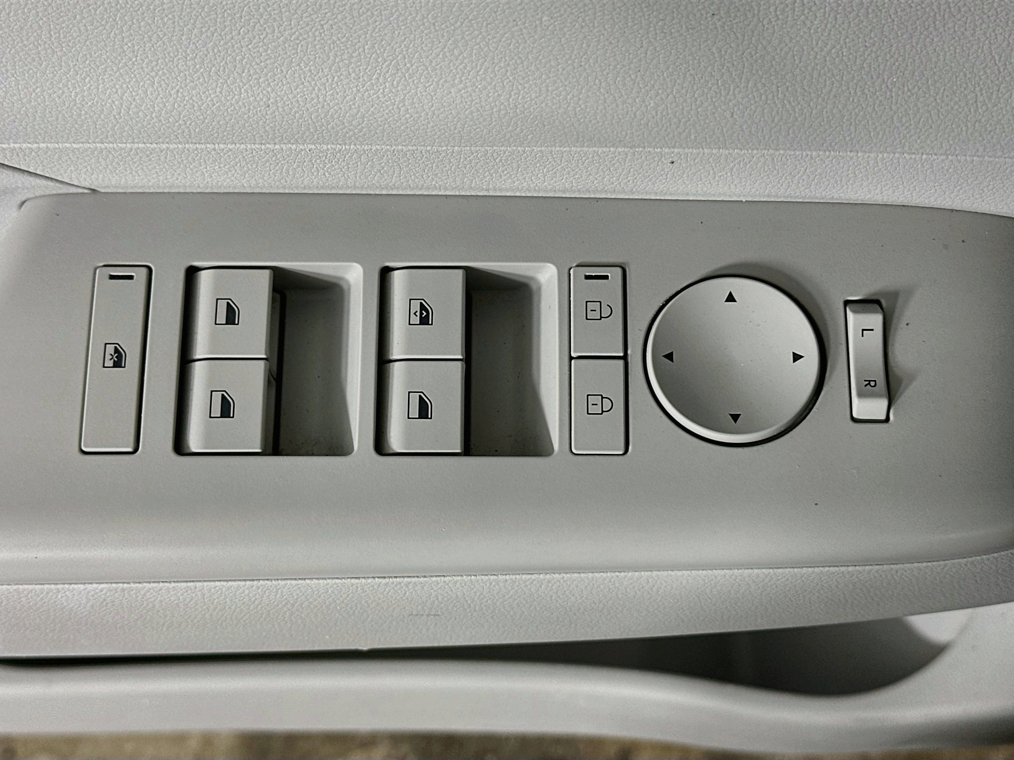 Used 2025 Hyundai Kona SEL FWD image 15