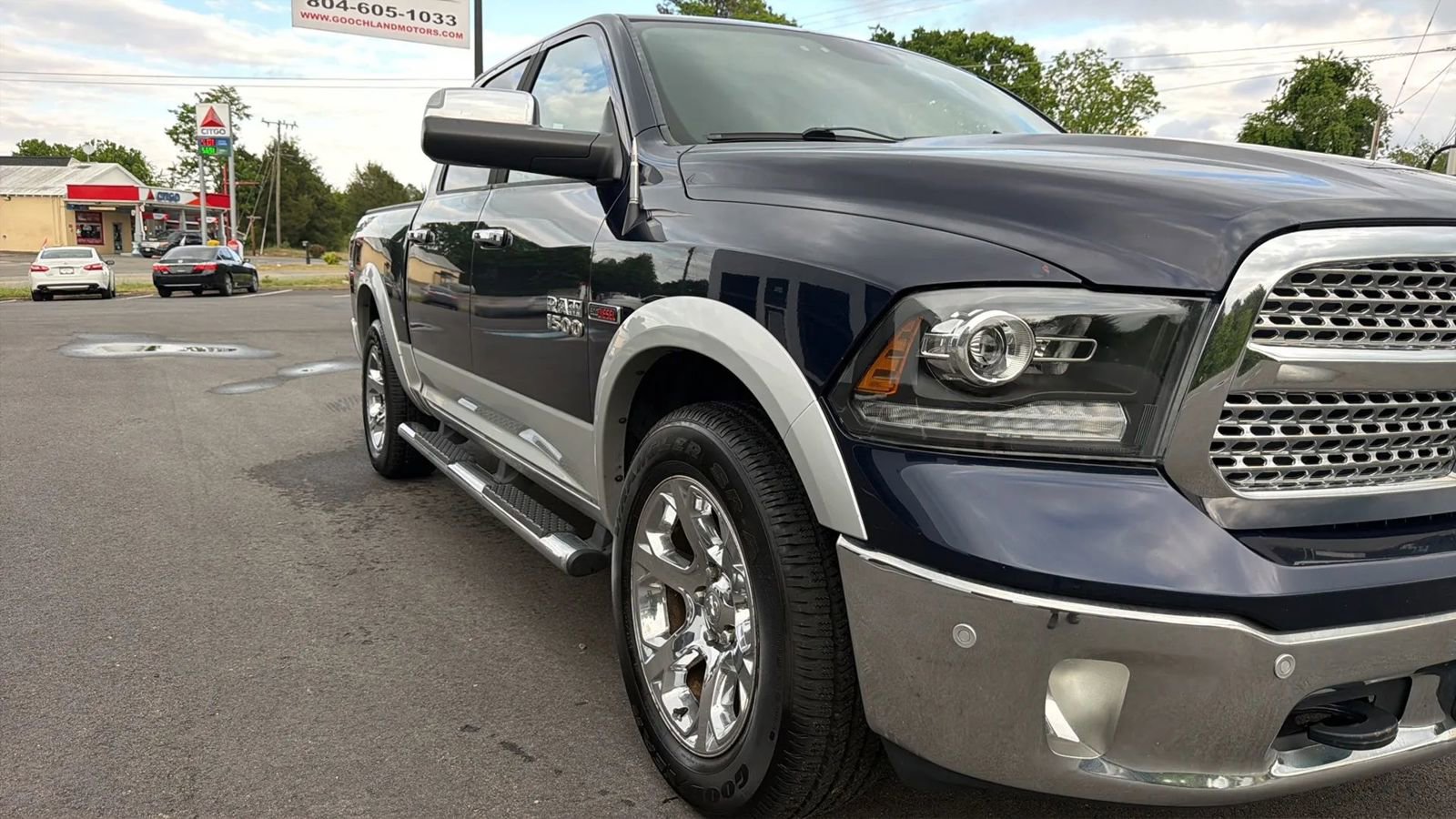 Used 2016 RAM 1500 Laramie AWD/4WD image 9