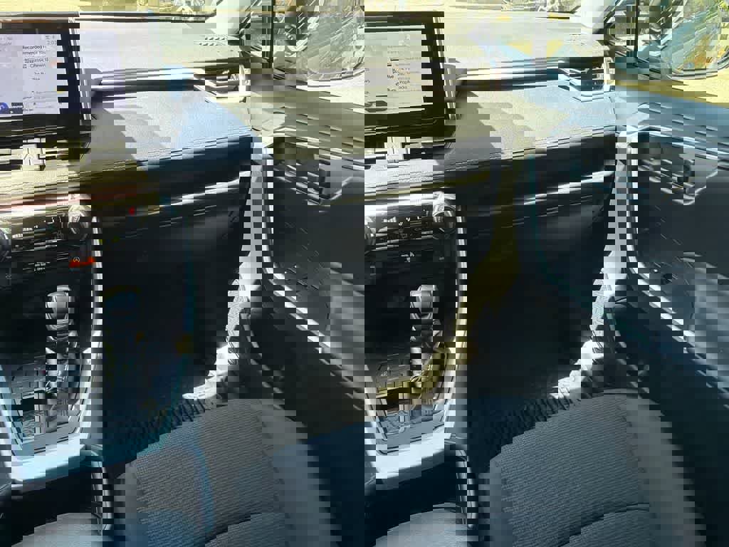 Used 2024 Toyota RAV4 LE image 20