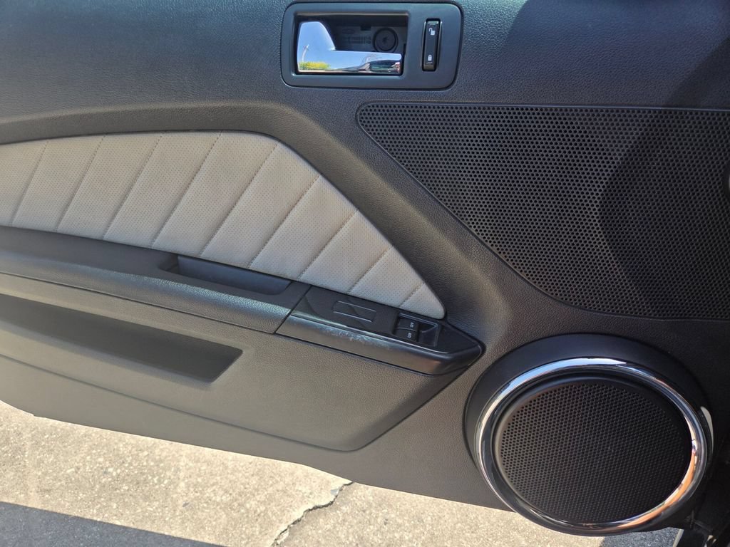Used 2014 Ford Mustang Premium RWD image 16